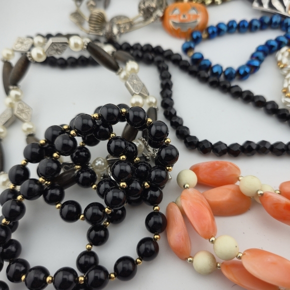 Mystery Jewelry Lot – Exactly as Pictured – Vintage & Modern Mix - Picture 3 of 4